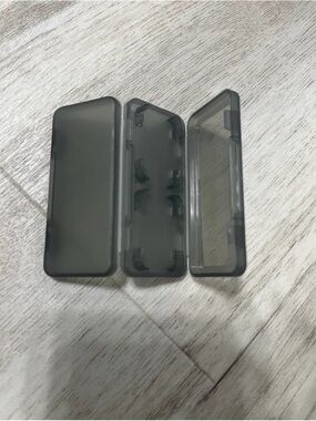 Slim 4 Compartment Storage Case in Smoky Gray for switch games